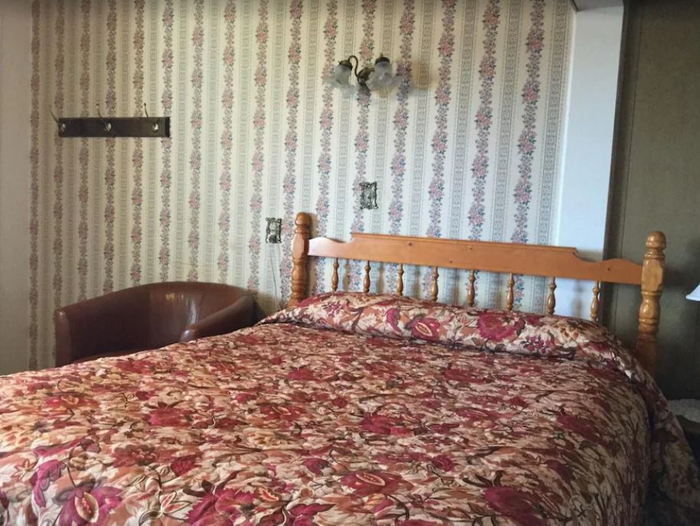 Carlas Restaurant, Motel, and Cozy Inn - From Web Listing (newer photo)